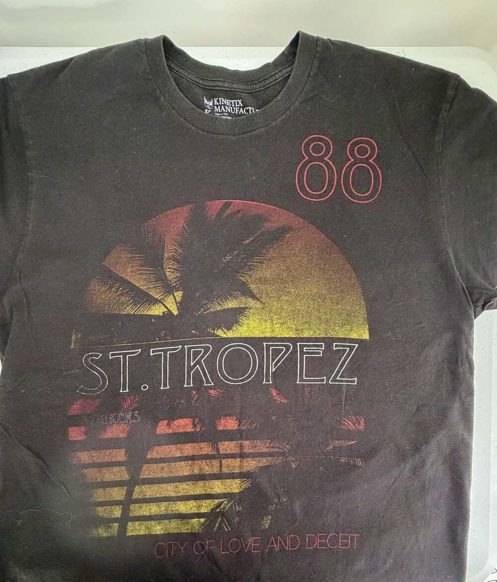 Kinetix St. Tropez City of Love and Deceit Graphic T-Shirt Large